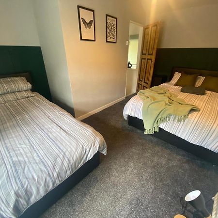 Mountain View Two Bedroom Llwynypia Dış mekan fotoğraf