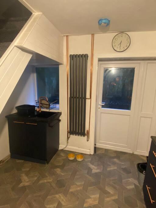 Mountain View Two Bedroom Llwynypia Dış mekan fotoğraf