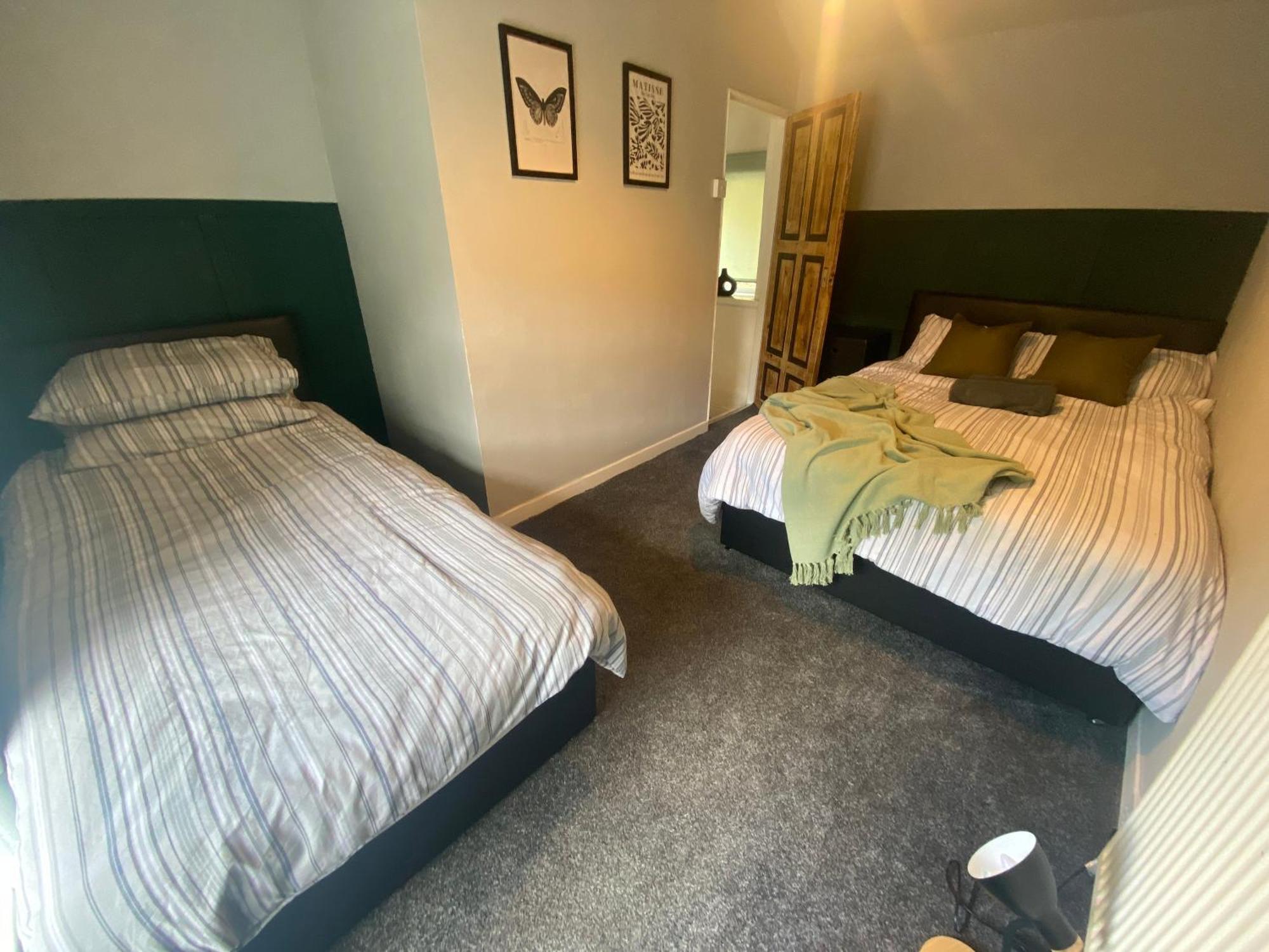Mountain View Two Bedroom Llwynypia Dış mekan fotoğraf